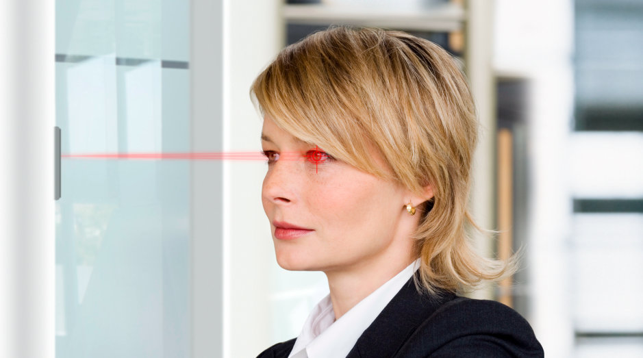 applicaton_biometric_identification_iris_scan_jpg